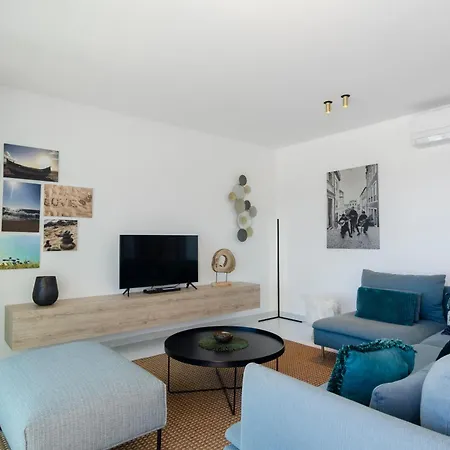Apartment Panoramic Views - Terrace, Sea Views & Pool